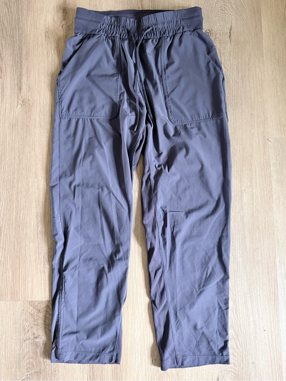 lululemon - women’s cropped dance studio pants